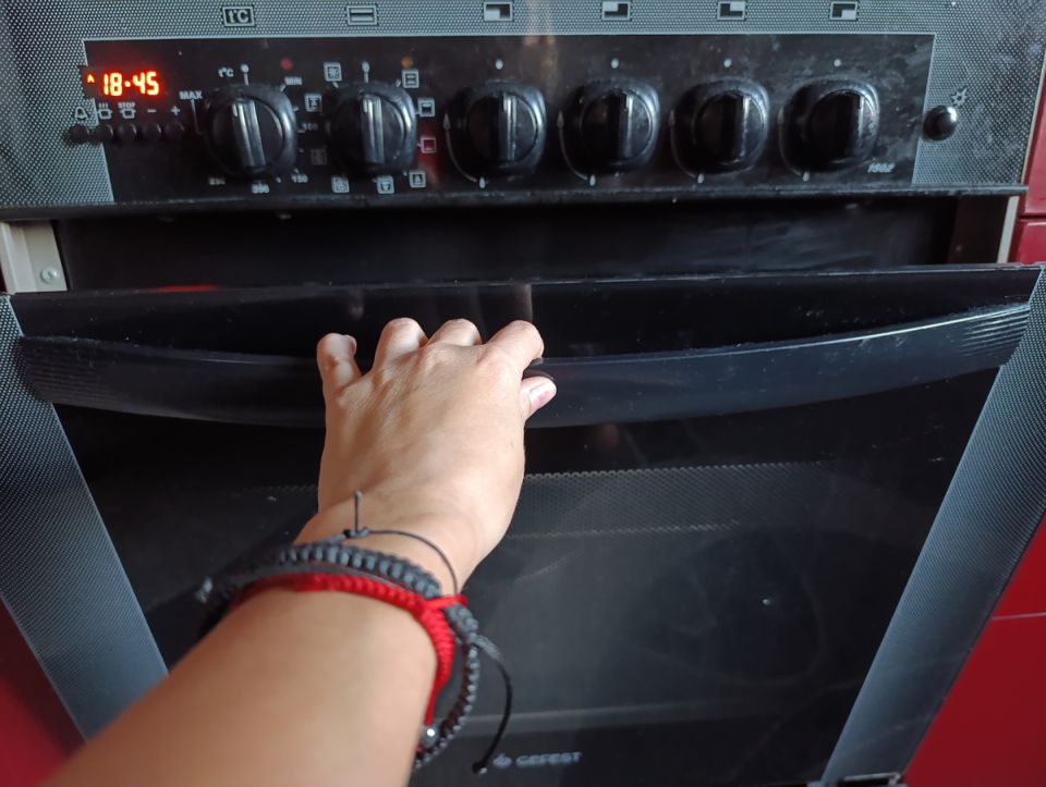 Душа вашей кухни: как быстро привести духовку в идеальное состояние за 10 минут