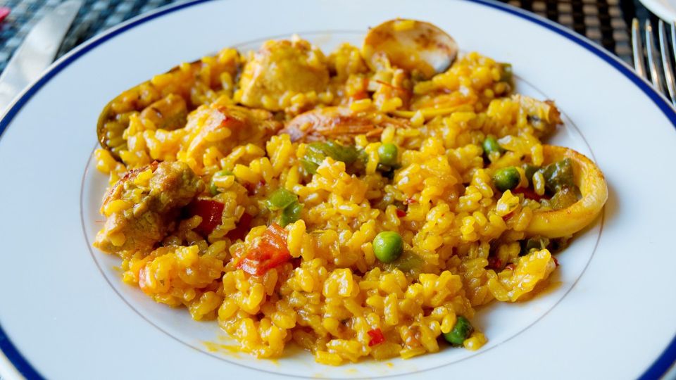 Рис больше не превратится в липкую кашу: рассыпчатым его сделает один продукт