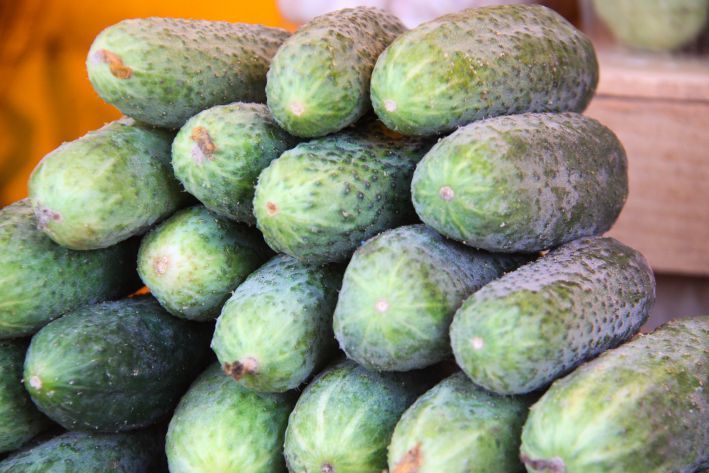 Вот зачем смекалистые хозяйки держат в ванной кусочек свежего огурца: лайфхак, о котором вы не знали