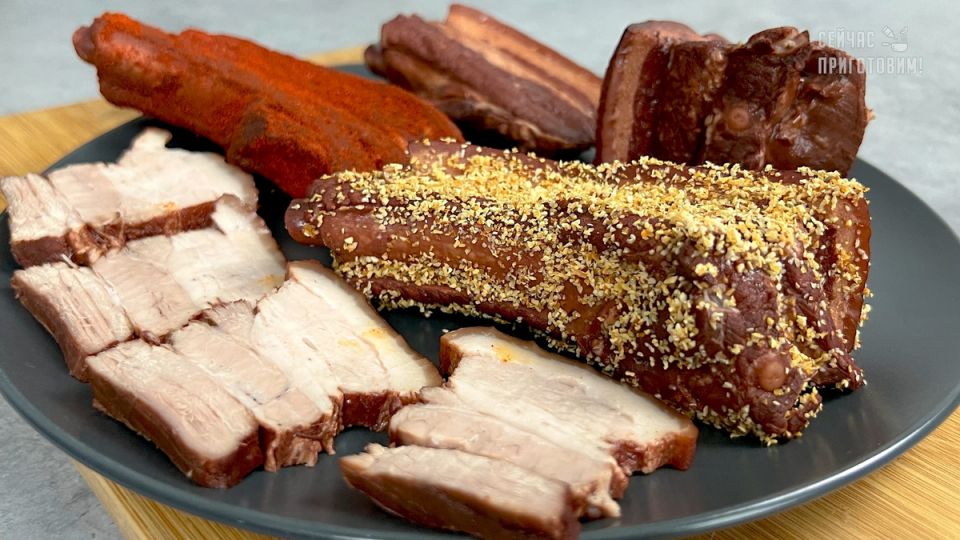 Секреты потрясающей свиной грудинки: как варить в луковой шелухе