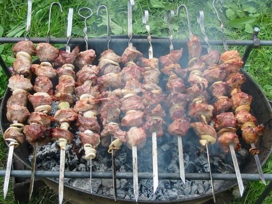 Мцвади: искусство грузинского барбекю, которое объединяет сердца