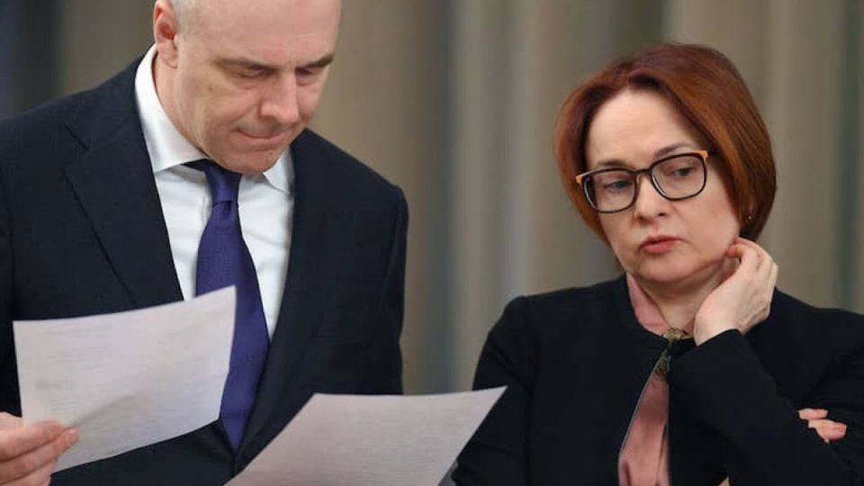 Курс рубля под давлением: чего ожидать россиянам в ближайшие месяцы?