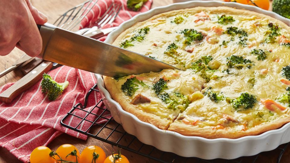 Этот деликатес готовят из дешевого минтая: управитесь за полчаса