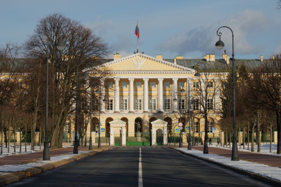 Смольный рассматривает новые меры по ограничению «наливаек» в 2026 году