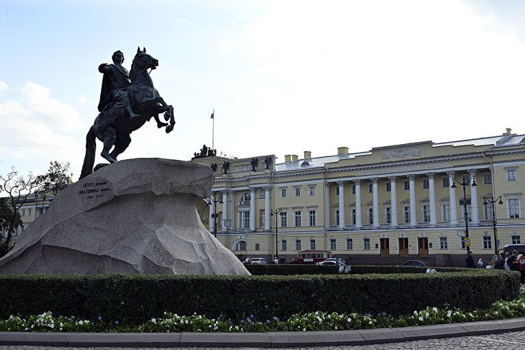 Конституционный суд пояснил, почему российские суды не могут отменять решения иностранных арбитражей