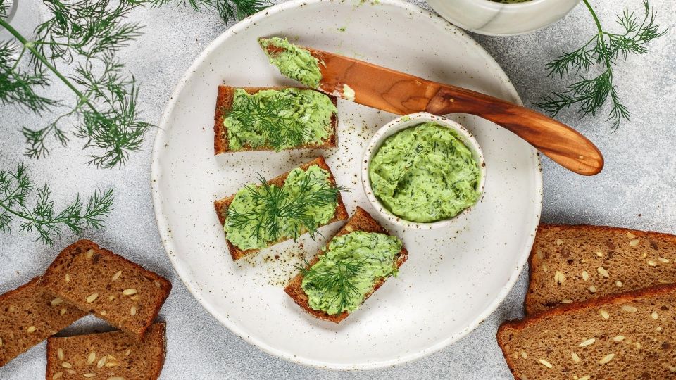 Известный шеф-повар раскрыл секрет «зеленого масла»: придает блюдам особый вкус