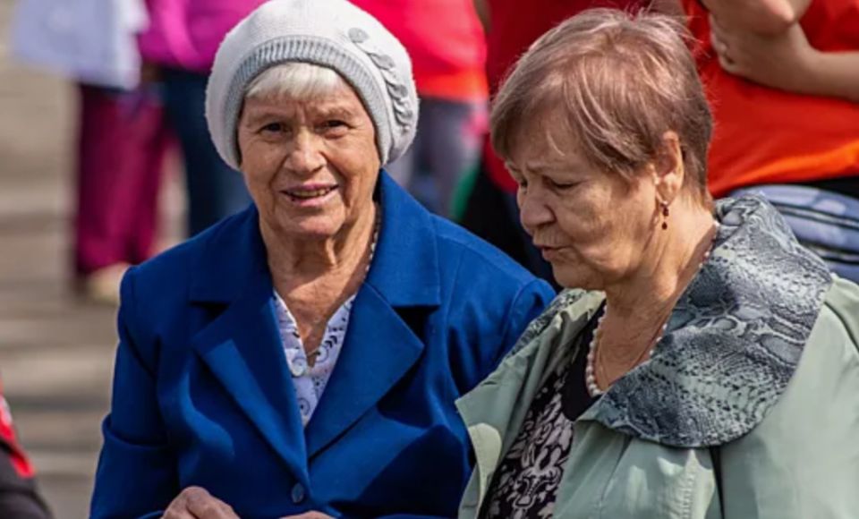 Льготы для пенсионеров старше 70: как сократить расходы и воспользоваться преимуществами