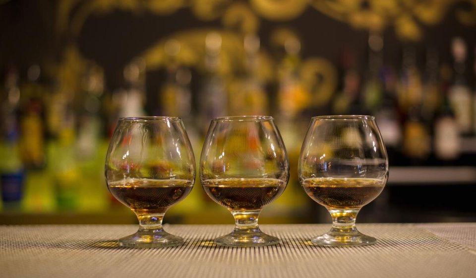 Как правильно закусывать коньяк: неожиданные сочетания и главные запреты