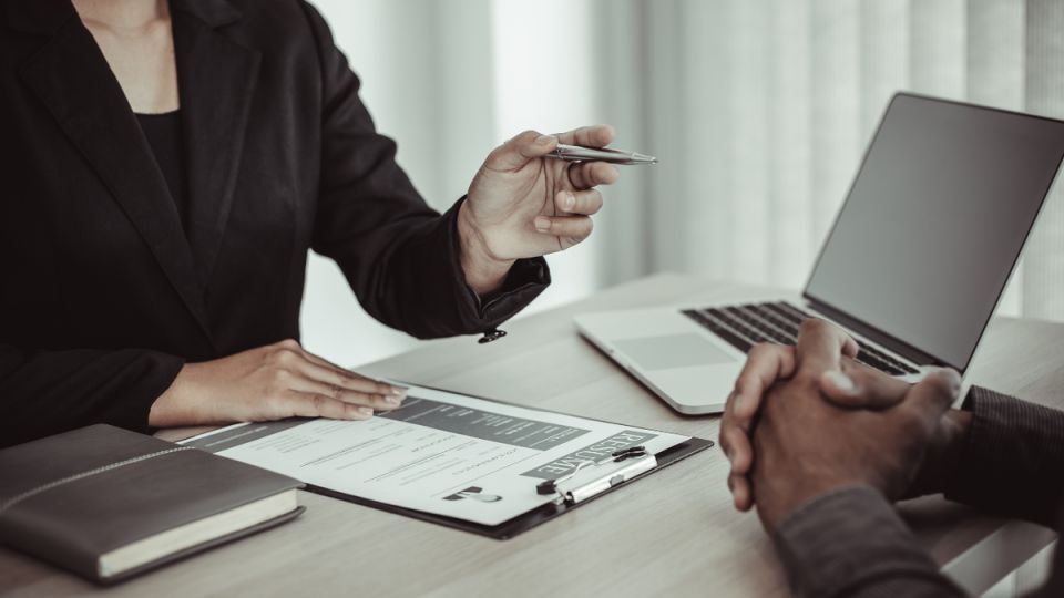 Увольнение до окончания обучения: кто понесет расходы?