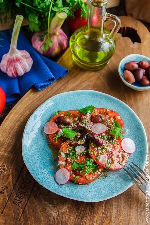 Летний египетский салат из помидоров: вкусно и просто