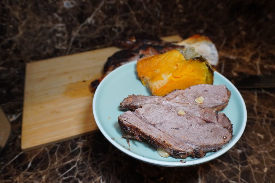 Как приготовить баранью лопатку с гранатовым соусом: пошаговый рецепт