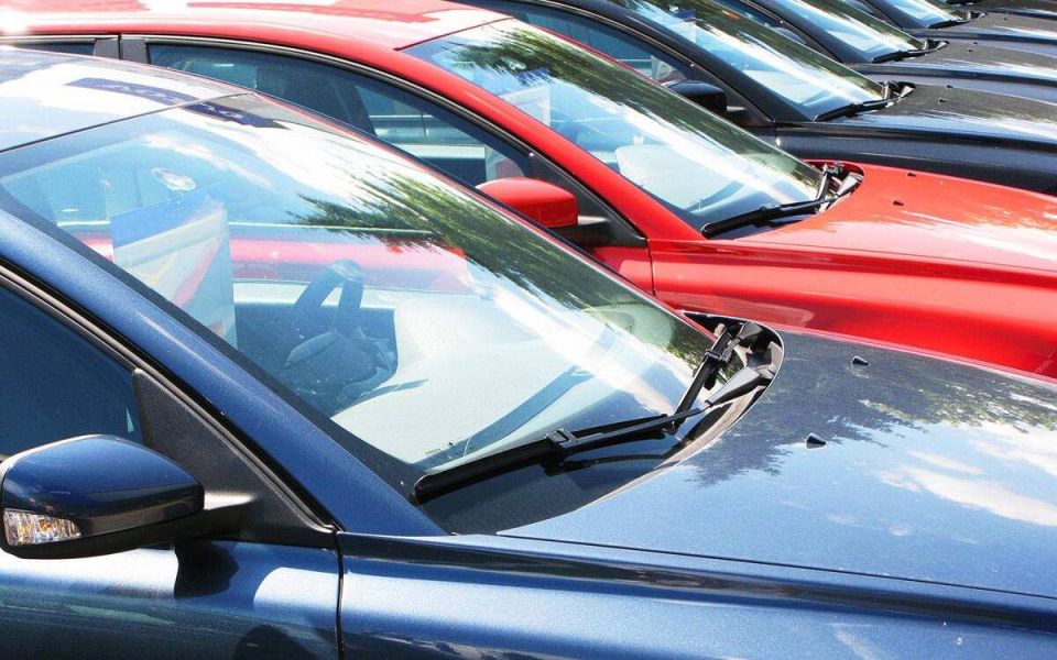 С чем могут столкнуться владельцы иномарок: чиновники готовят масштабную проверку документов