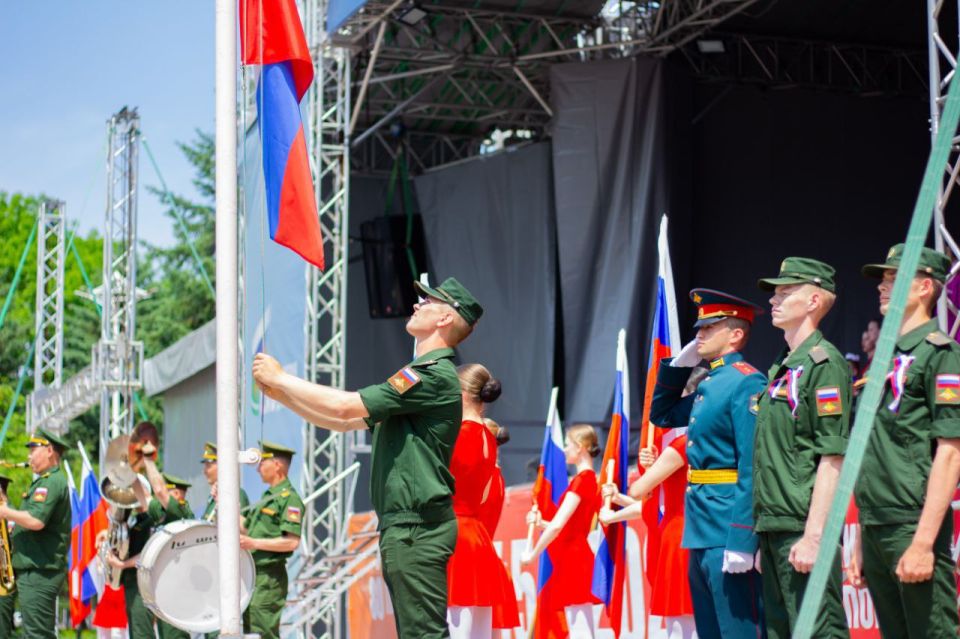Торжественно отметили День России в Биробиджане