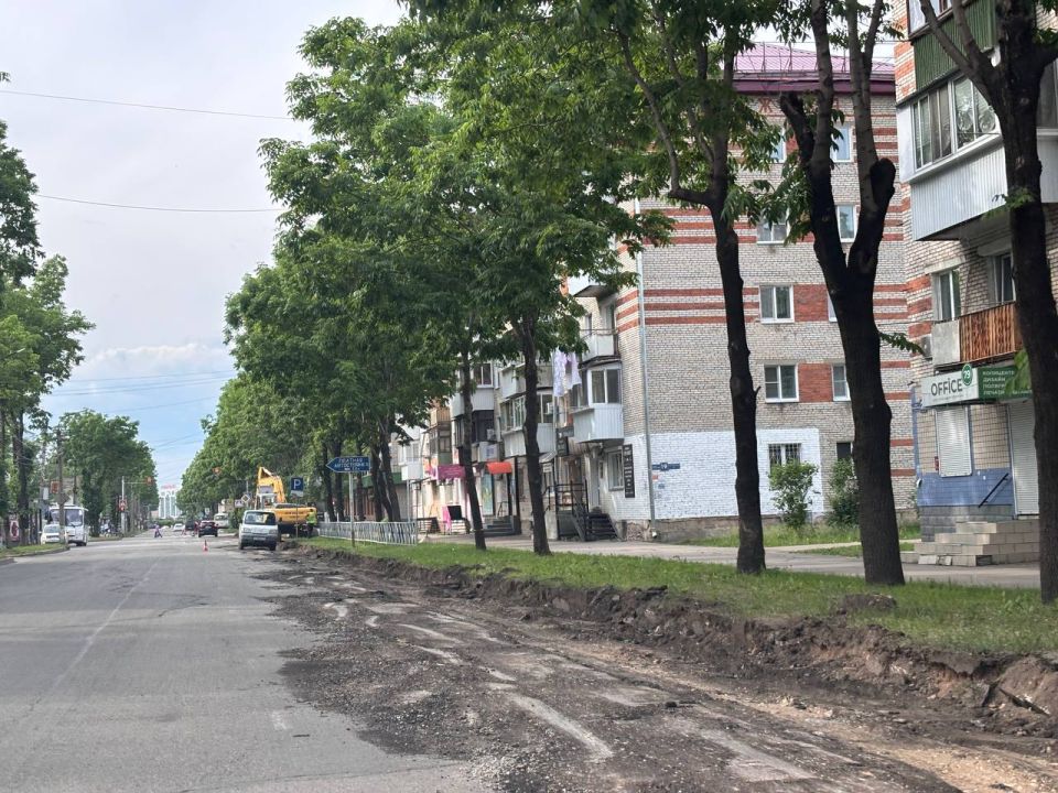 Ямы, прощайте!. В Биробиджане начались ремонтные работы на улицах Комсомольской и Советской