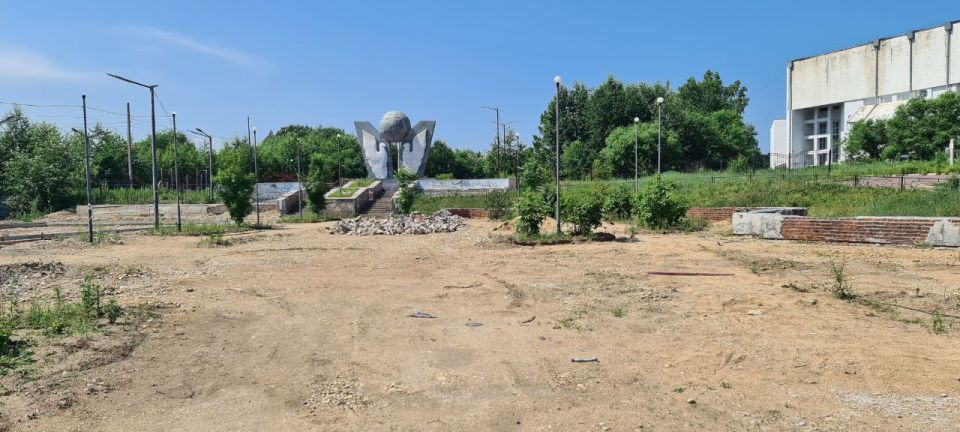 Максим Семёнов: Приводим в порядок городскую набережную