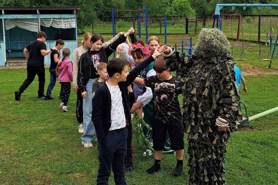 Более 2,6 тыс. детей примут пришкольные площадки и форпосты в ЕАО на второй летней смене