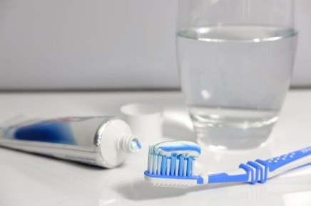 Как использовать зубную пасту необычным способом