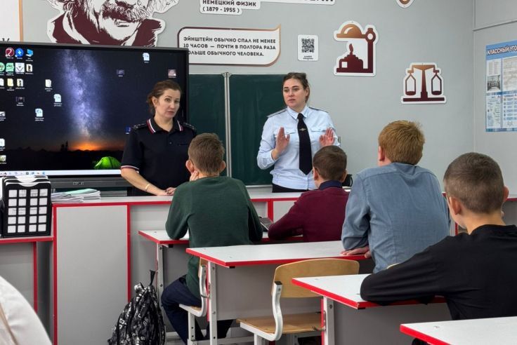 В преддверии осенних каникул сотрудники ПДН ОМВД России по Облученскому району организовали для учащихся образовательных учреждений профилактические мероприятия