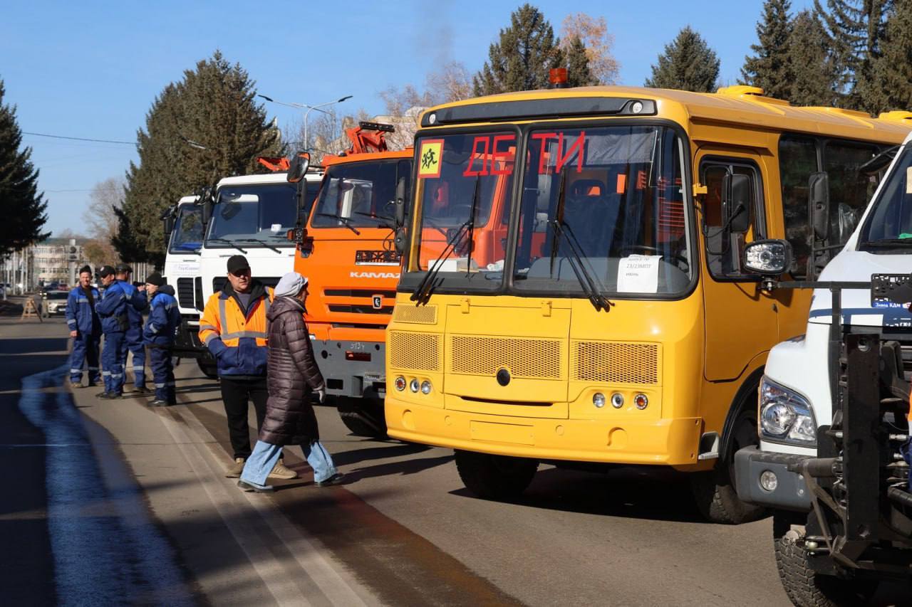 Десятки единиц новой техники пополнили автопарк профильных служб ЕАО Десятки единиц новой техники пополнили автопарк профильных служб ЕАО
