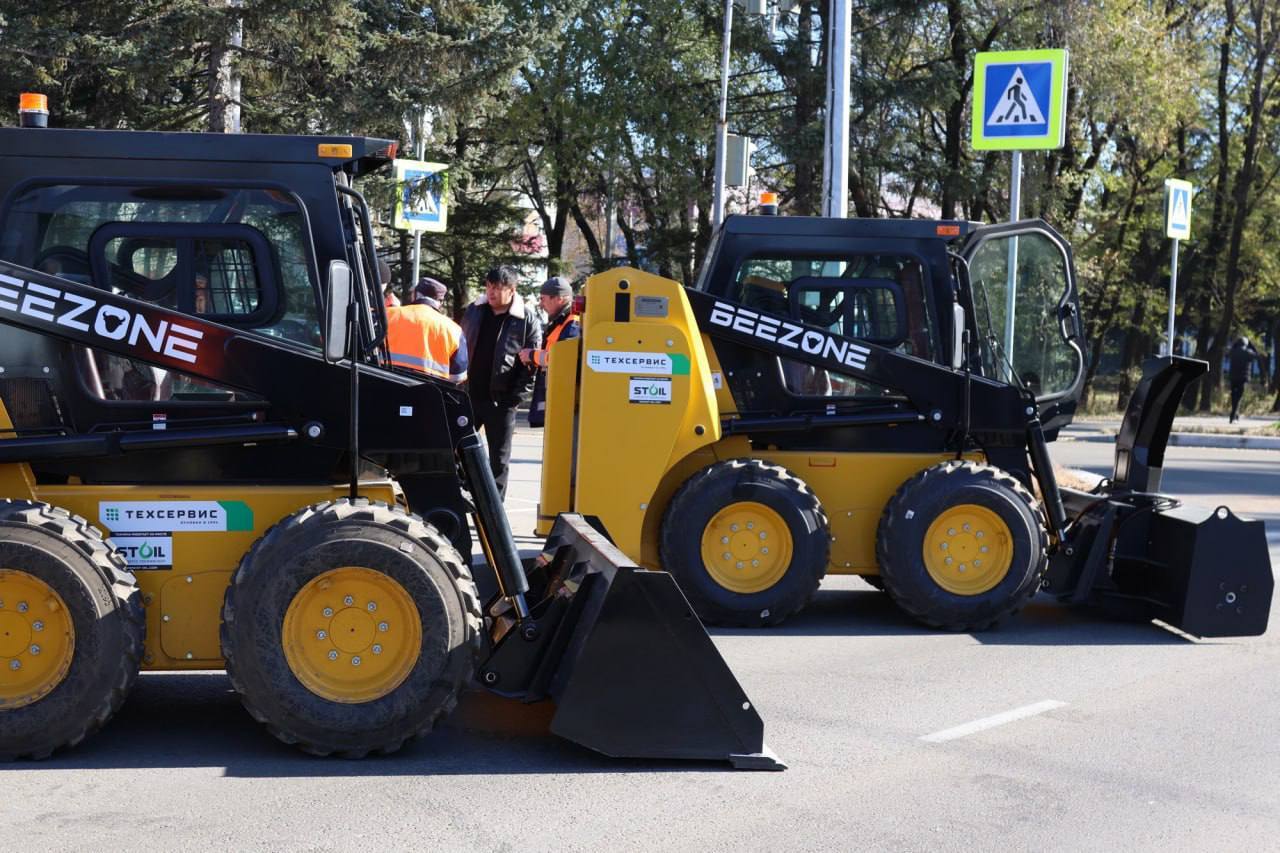 Десятки единиц новой техники пополнили автопарк профильных служб ЕАО Десятки единиц новой техники пополнили автопарк профильных служб ЕАО