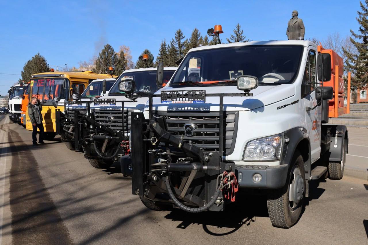 Десятки единиц новой техники пополнили автопарк профильных служб ЕАО Десятки единиц новой техники пополнили автопарк профильных служб ЕАО