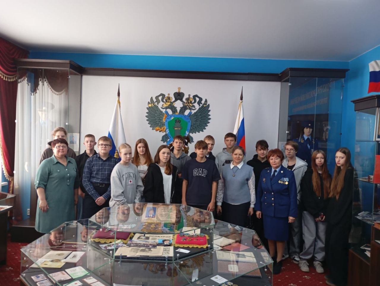 В музее прокуратуры Еврейской автономной области проведена информационно-познавательная экскурсия В музее прокуратуры Еврейской автономной области проведена информационно-познавательная экскурсия