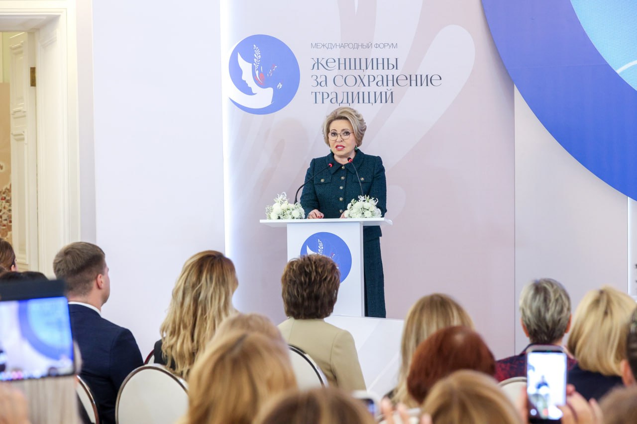 Мария Костюк: «Чувствовать себя одним целым с Родиной» Мария Костюк: «Чувствовать себя одним целым с Родиной»