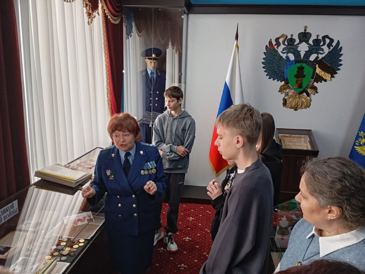 В музее прокуратуры Еврейской автономной области проведена информационно-познавательная экскурсия В музее прокуратуры Еврейской автономной области проведена информационно-познавательная экскурсия