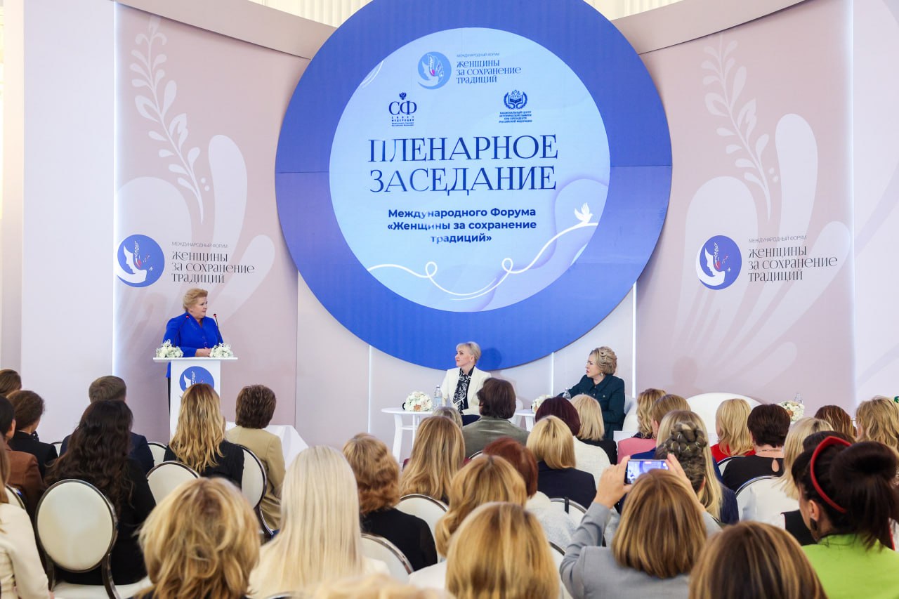 Мария Костюк: «Чувствовать себя одним целым с Родиной» Мария Костюк: «Чувствовать себя одним целым с Родиной»