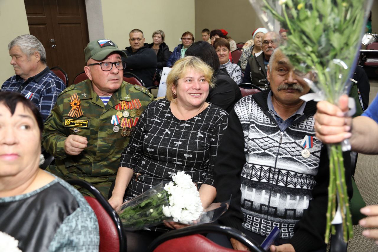 В с. Биджан состоялась церемония вручения медали «Отец солдата» В с. Биджан состоялась церемония вручения медали «Отец солдата»