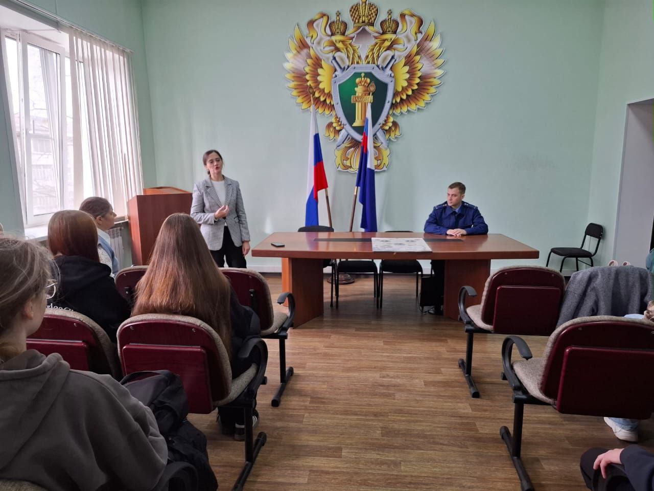 В музее прокуратуры Еврейской автономной области проведена информационно-познавательная экскурсия В музее прокуратуры Еврейской автономной области проведена информационно-познавательная экскурсия