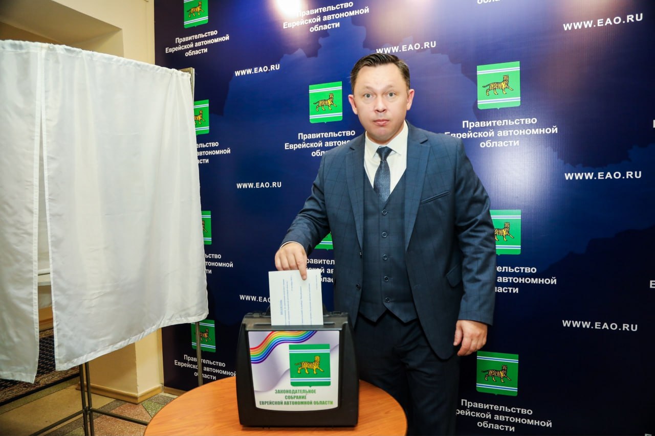 Алинбергу Ганапольскому присвоено звание Почетного гражданина ЕАО Алинбергу Ганапольскому присвоено звание Почетного гражданина ЕАО