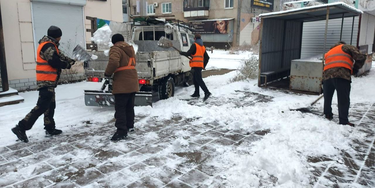 Коммунальные службы вышли на уборку Биробиджана