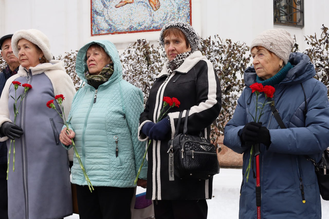 В Биробиджане почтили память жертв политических репрессий В Биробиджане почтили память жертв политических репрессий