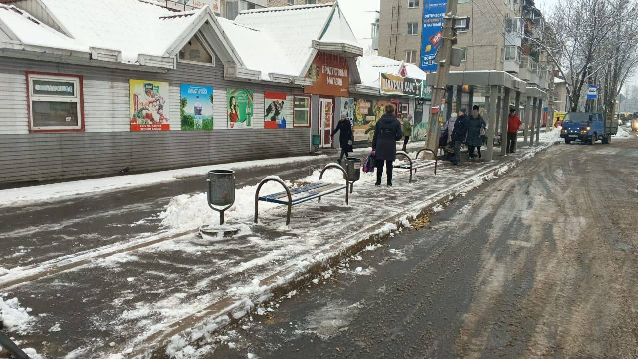 Последствия снега ликвидируют в Биробиджане — техника и люди работают на всех направлениях Последствия снега ликвидируют в Биробиджане — техника и люди работают на всех направлениях