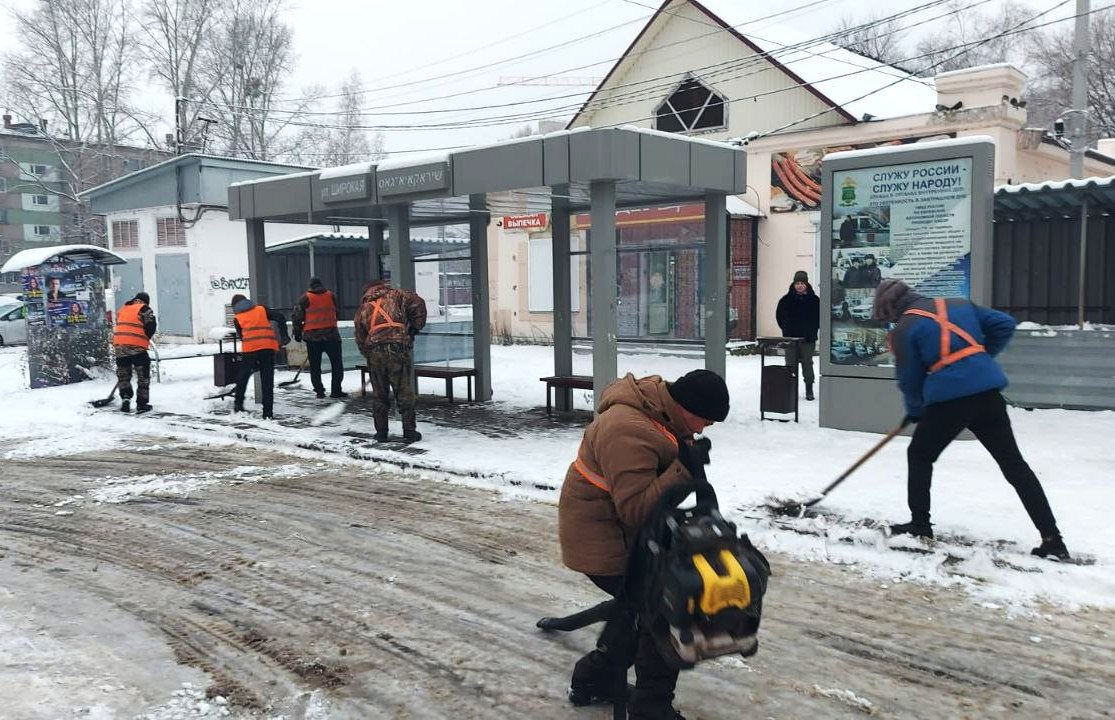 Коммунальные службы вышли на уборку Биробиджана Коммунальные службы вышли на уборку Биробиджана