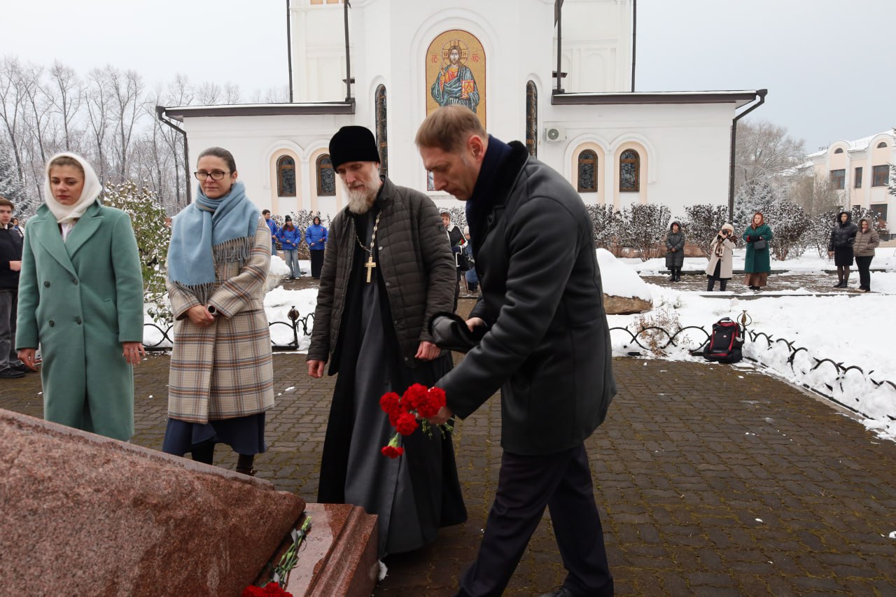 В Биробиджане почтили память жертв политических репрессий В Биробиджане почтили память жертв политических репрессий