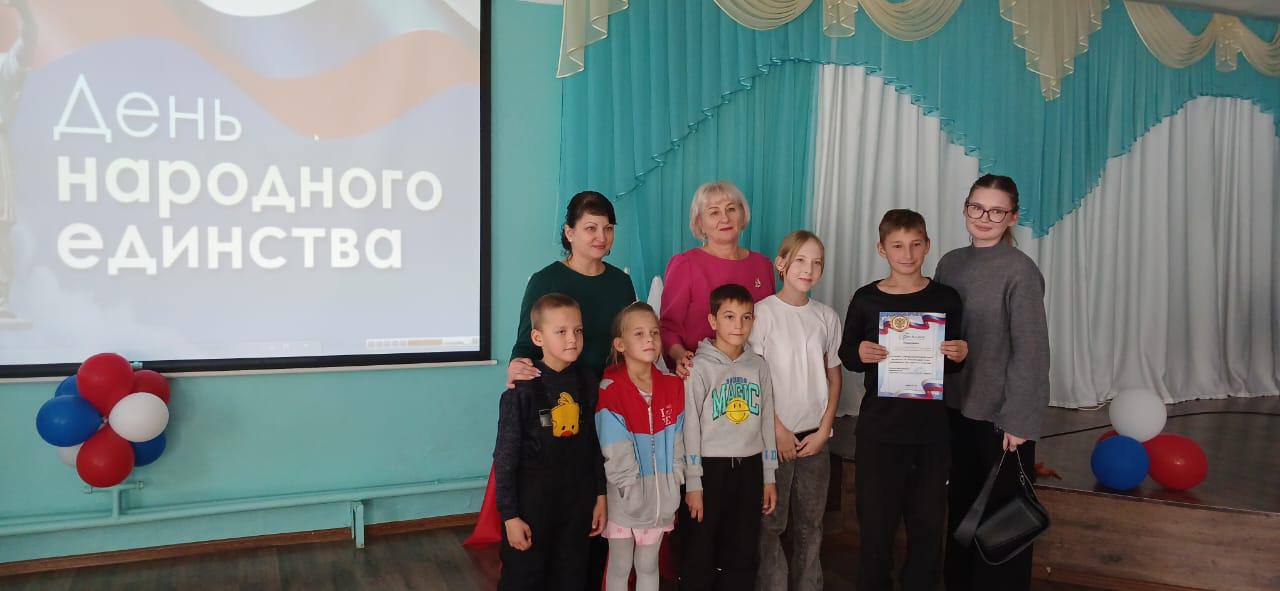 Председатели территориальных избирательных комиссий участвуют в праздничных мероприятиях, посвященных Дню народного единства Председатели территориальных избирательных комиссий участвуют в праздничных мероприятиях, посвященных Дню народного единства