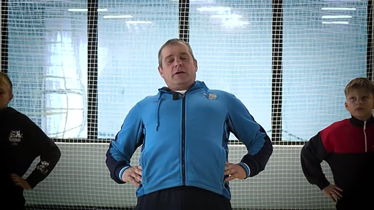 Президент Федерации конькобежного спорта ЕАО научит "Заряду Бодрости"