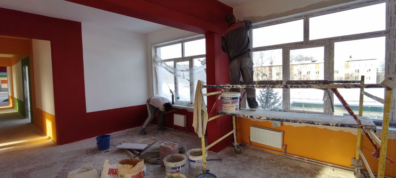 В биробиджанском лицее № 23 продолжаются ремонтные работы В биробиджанском лицее № 23 продолжаются ремонтные работы