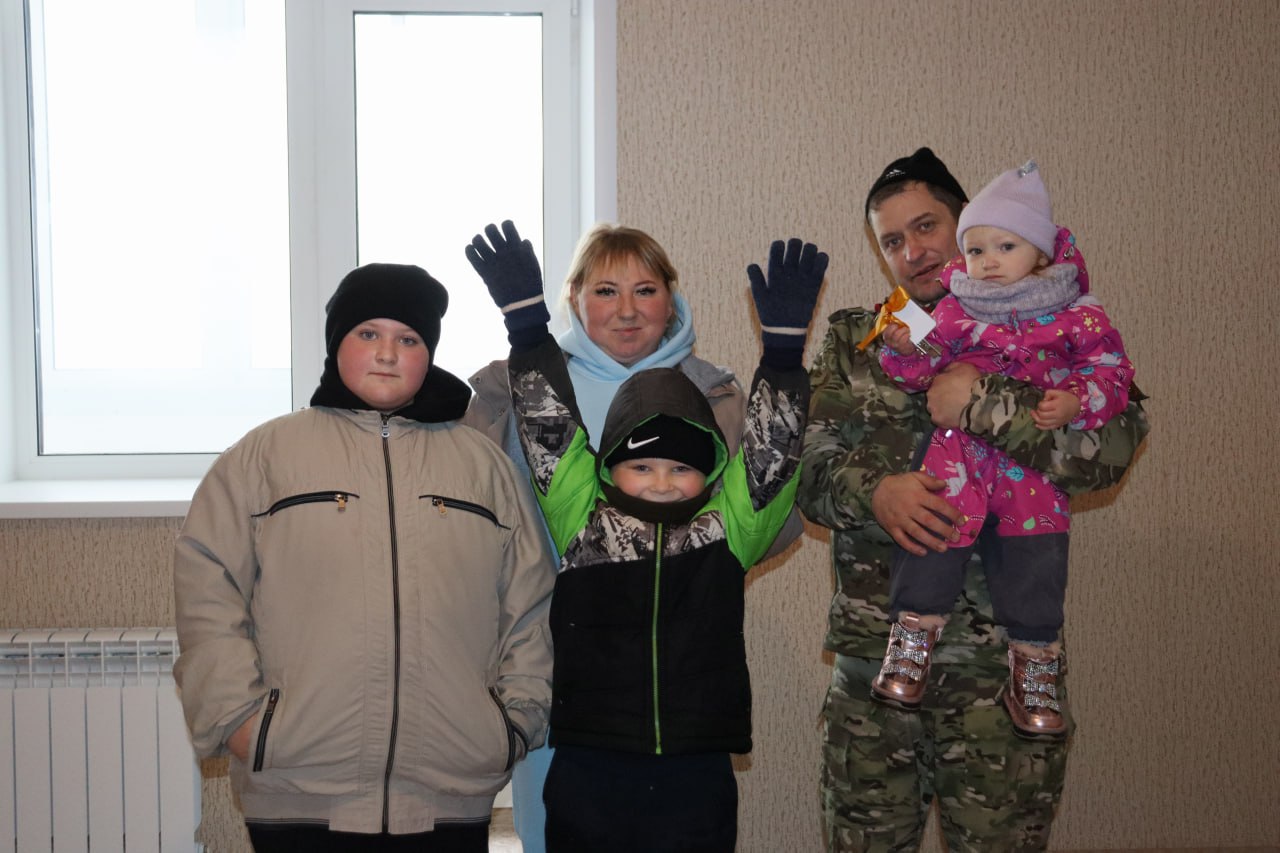 Новые ключи от квартир получили жители Облучья Новые ключи от квартир получили жители Облучья