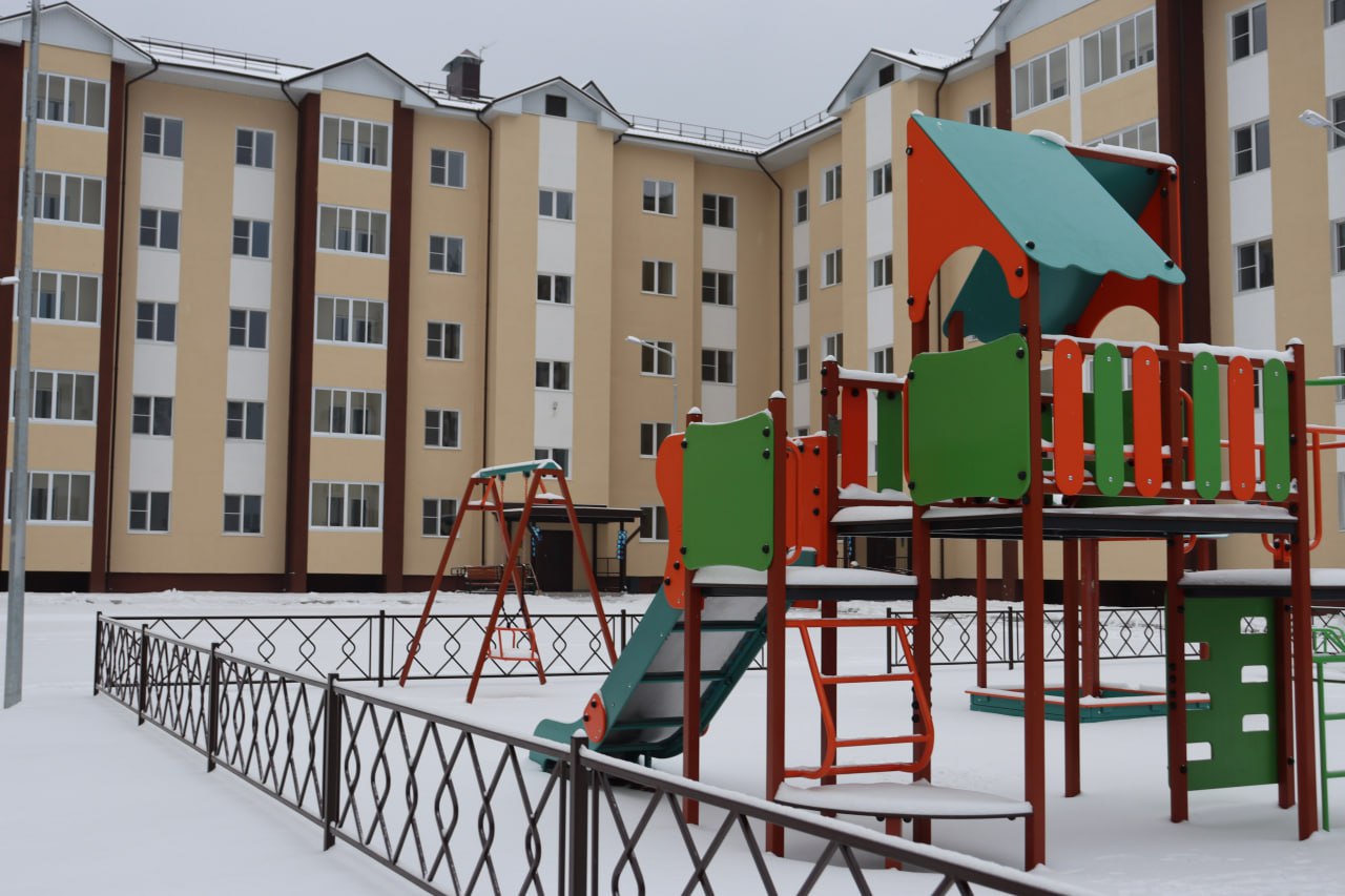 Новые ключи от квартир получили жители Облучья Новые ключи от квартир получили жители Облучья