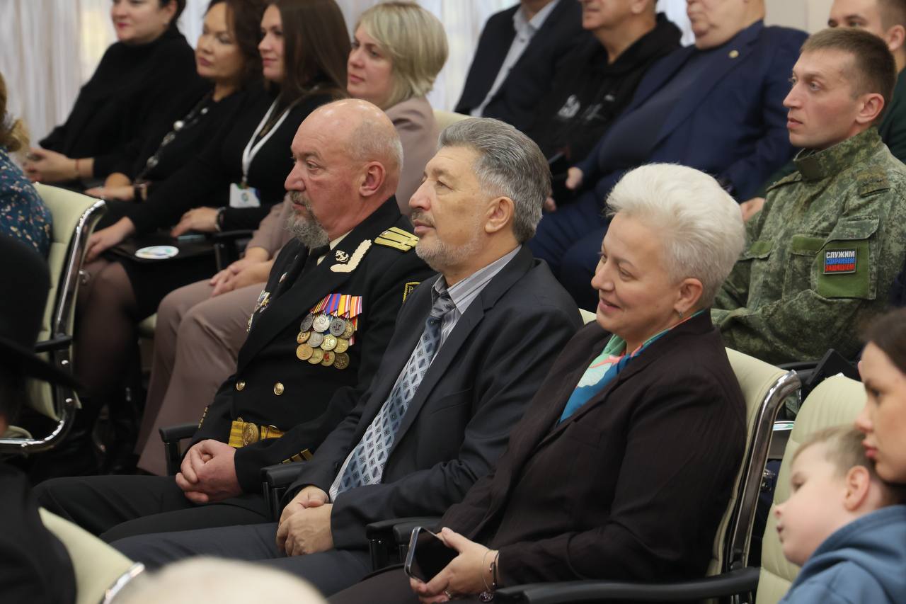 Над проблемой защиты традиционных российских духовно-нравственных ценностей работают участники форума «Территория согласия» в ЕАО Над проблемой защиты традиционных российских духовно-нравственных ценностей работают участники форума «Территория согласия» в ЕАО