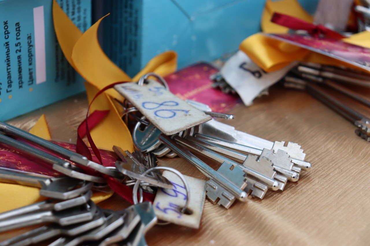 В Облучье расселили ещё 340 человек из аварийного жилья В Облучье расселили ещё 340 человек из аварийного жилья