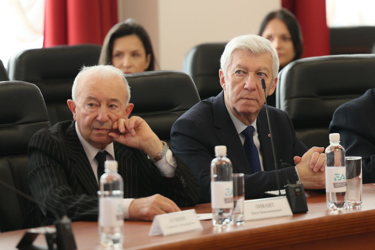 Губернатор ЕАО Мария Костюк дала старт программе этнокофессионального форума «Территория согласия» Губернатор ЕАО Мария Костюк дала старт программе этнокофессионального форума «Территория согласия»