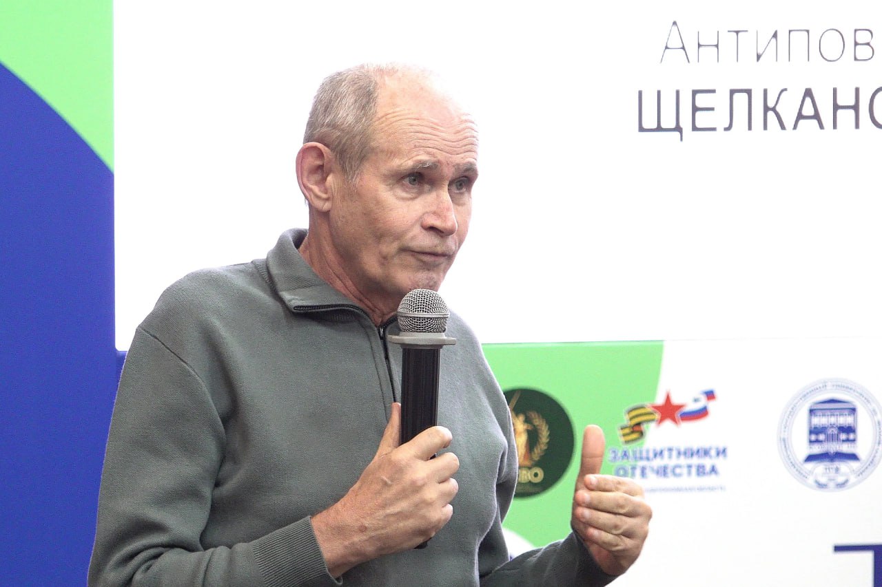 Книгу о поколении победителей представили на Дальневосточном этноконфессиональном форуме в ЕАО Книгу о поколении победителей представили на Дальневосточном этноконфессиональном форуме в ЕАО