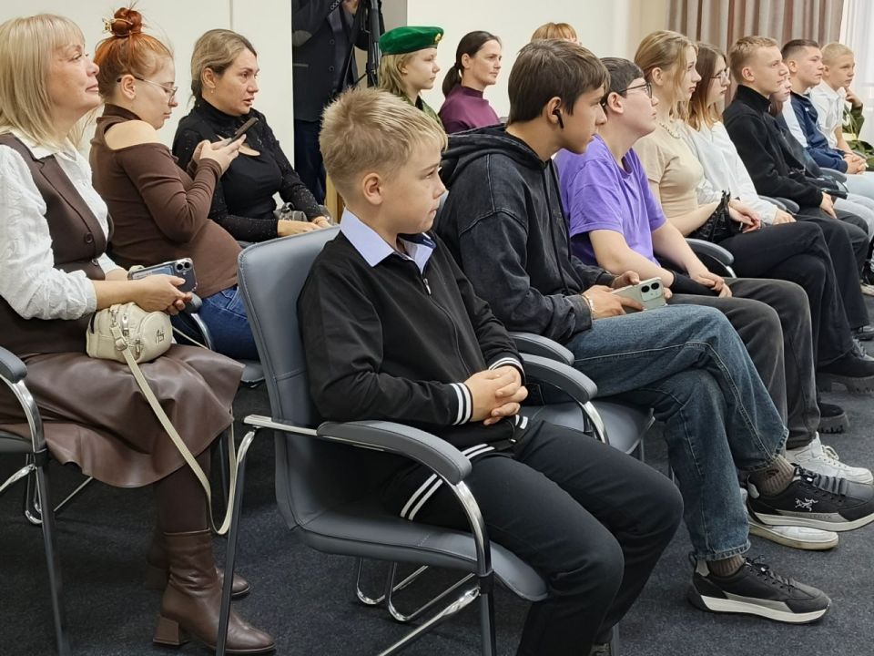 В Биробиджане состоялась специальная программа для детей военнослужащих в рамках форума «Территория согласия» В Биробиджане состоялась специальная программа для детей военнослужащих в рамках форума «Территория согласия»