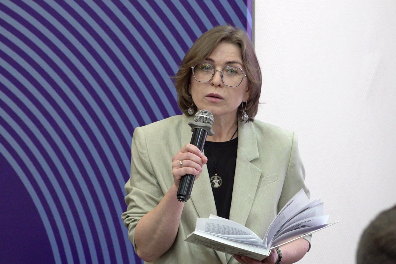 Книгу о поколении победителей представили на Дальневосточном этноконфессиональном форуме в ЕАО Книгу о поколении победителей представили на Дальневосточном этноконфессиональном форуме в ЕАО