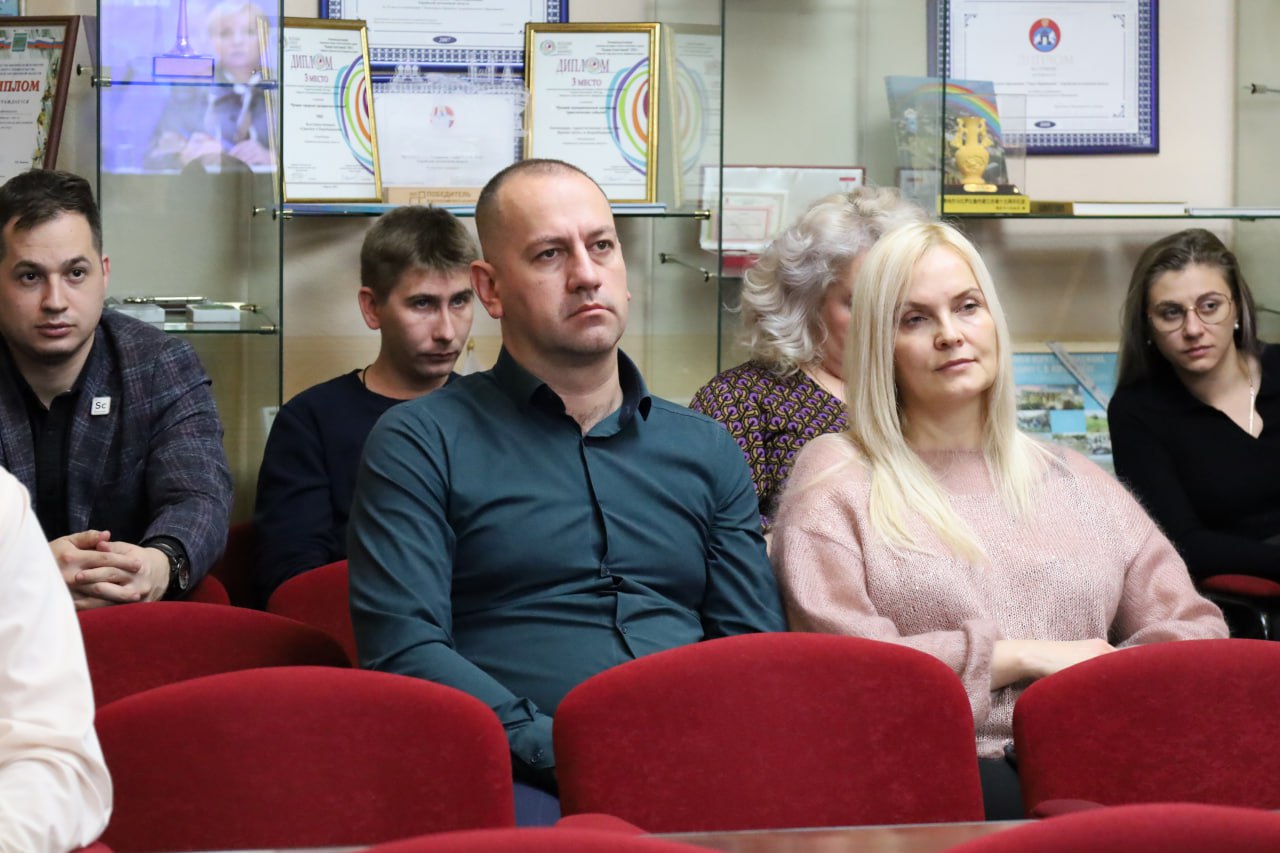 Итоги прямой линии с губернатором ЕАО Марией Костюк: транспортная система Биробиджана будет улучшена, а вопрос моста в Кирпичиках обсудят с населением Итоги прямой линии с губернатором ЕАО Марией Костюк: транспортная система Биробиджана будет улучшена, а вопрос моста в Кирпичиках обсудят с населением