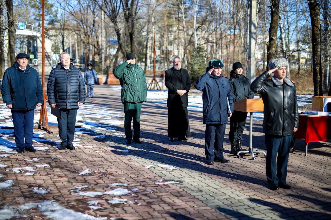 Депутаты поздравили ОМОН «Мизрэх» с годовщиной Депутаты поздравили ОМОН «Мизрэх» с годовщиной